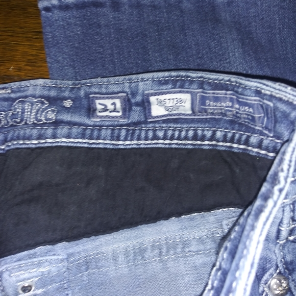 Miss Me Jeans Rhinestone Detail - Picture 7 of 7